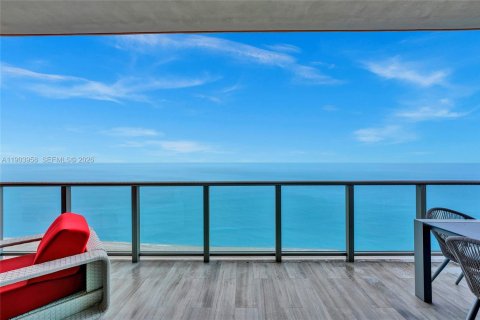 Copropriété à louer à Sunny Isles Beach, Floride: 4 chambres, 428.19 m2 № 2155142 - photo 8