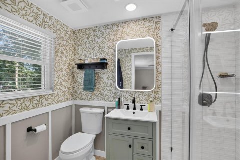 House in Tampa, Florida 4 bedrooms, 210.24 sq.m. № 2305872 - photo 30