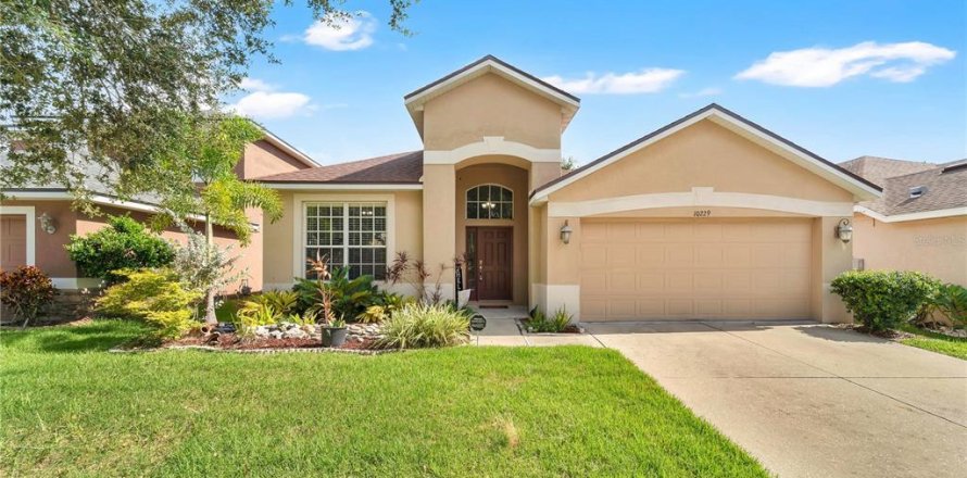 House in Riverview, Florida 3 bedrooms, 190.26 sq.m. № 1894704