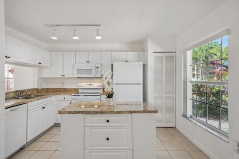 Villa ou maison à vendre à Coral Springs, Floride: 4 chambres, 182.18 m2 № 2085178 - photo 11