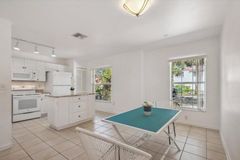 Villa ou maison à vendre à Coral Springs, Floride: 4 chambres, 182.18 m2 № 2085178 - photo 13