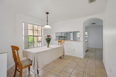 Villa ou maison à vendre à Coral Springs, Floride: 4 chambres, 182.18 m2 № 2085178 - photo 10