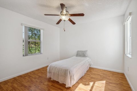 Villa ou maison à vendre à Coral Springs, Floride: 4 chambres, 182.18 m2 № 2085178 - photo 17