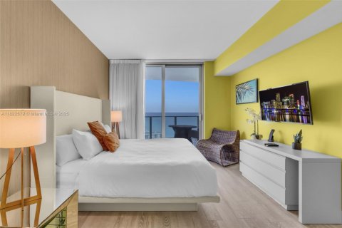 Condo in Hollywood, Florida, 2 bedrooms  № 1790602 - photo 30