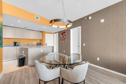 Condo in Hollywood, Florida, 2 bedrooms  № 1790602 - photo 19