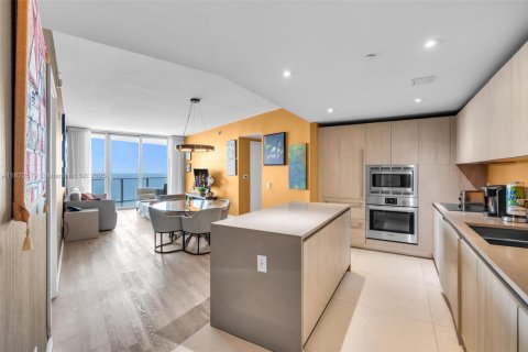 Condo in Hollywood, Florida, 2 bedrooms  № 1790602 - photo 16