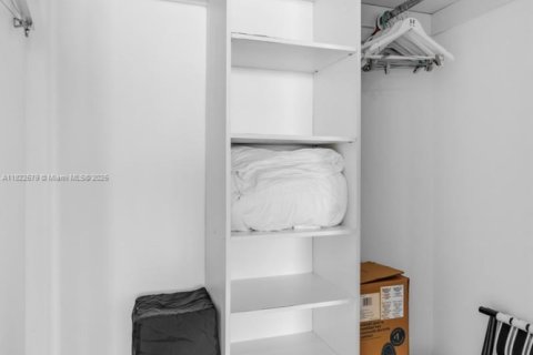 Condo in Hollywood, Florida, 2 bedrooms  № 1790602 - photo 29