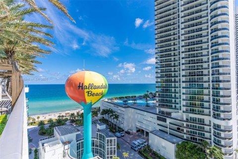 Condo in Hollywood, Florida, 2 bedrooms  № 1790602 - photo 6