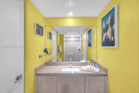 Condo in Hollywood, Florida, 2 bedrooms  № 1790602 - photo 26