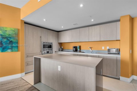 Condo in Hollywood, Florida, 2 bedrooms  № 1790602 - photo 20