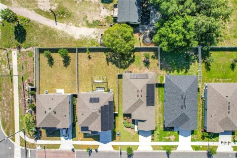 House in Haines City, Florida 4 bedrooms, 148.36 sq.m. № 2107782 - photo 30