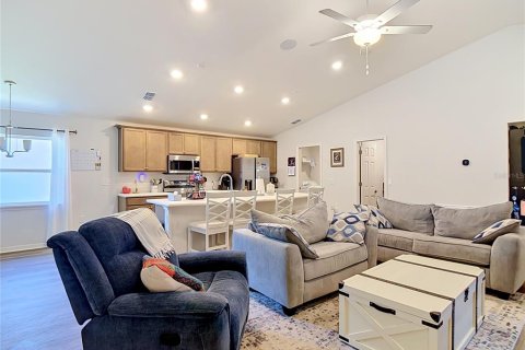 House in Haines City, Florida 4 bedrooms, 148.36 sq.m. № 2107782 - photo 7