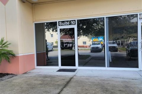 Commercial property in Venice, Florida 193.61 sq.m. № 1833582 - photo 1