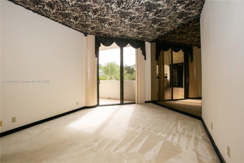 Condominio en venta en Aventura, Florida, 2 dormitorios, 141.21 m2 № 1965572 - foto 16