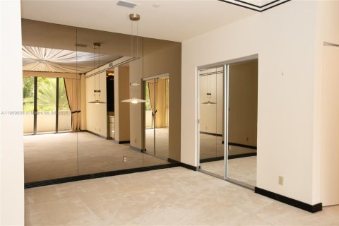 Condominio en venta en Aventura, Florida, 2 dormitorios, 141.21 m2 № 1965572 - foto 5