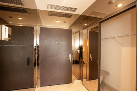 Condominio en venta en Aventura, Florida, 2 dormitorios, 141.21 m2 № 1965572 - foto 28