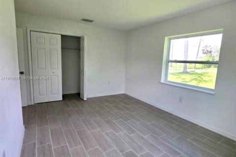 House in Fort Myers, Florida 3 bedrooms № 2041727 - photo 7