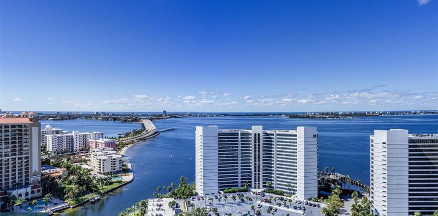 Condo in Sarasota, Florida, 4 bedrooms № 1684923