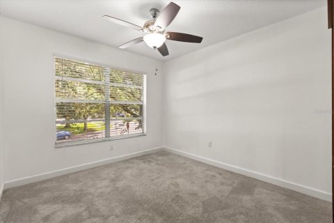 House in Cocoa, Florida 3 bedrooms, 155.33 sq.m. № 1793228 - photo 13