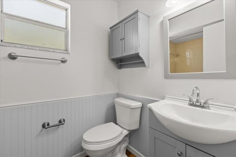 House in Cocoa, Florida 3 bedrooms, 155.33 sq.m. № 1793228 - photo 17