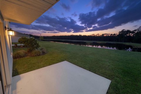 Villa ou maison à vendre à Daytona Beach, Floride: 4 chambres, 186.73 m2 № 2151210 - photo 2