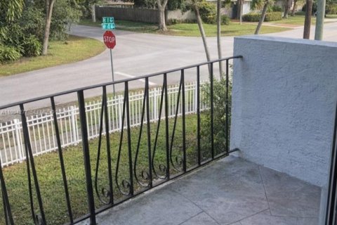 Copropriété à vendre à North Miami, Floride: 1 chambre, 54.16 m2 № 2055887 - photo 4