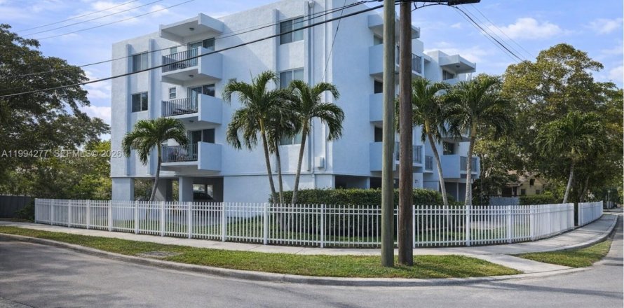 Condo à North Miami, Floride, 1 chambre № 2055887