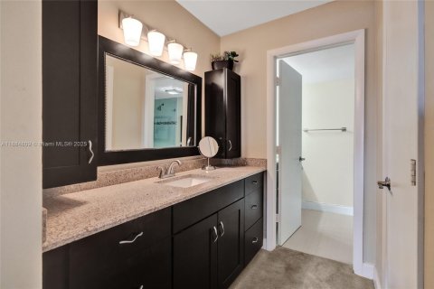 Купить кондоминиум в Холливуд, Флорида 2 спальни, 154.22м2, № 1932759 - фото 30