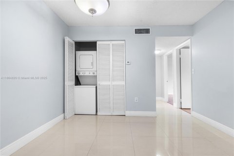 Condominio en venta en Miami, Florida, 2 dormitorios, 80.55 m2 № 1893196 - foto 18
