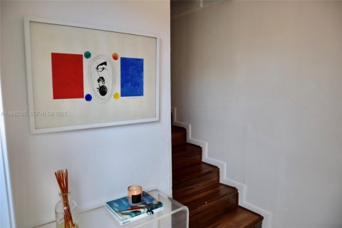 Apartamento en alquiler en Miami, Florida, 2 dormitorios, 69.68 m2 № 1944040 - foto 15