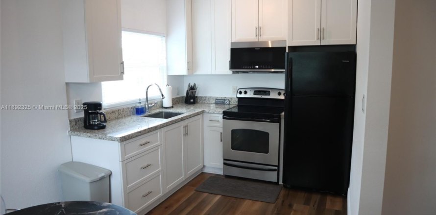 Appartement à Miami, Floride 2 chambres, 69.68 m2 № 1944040