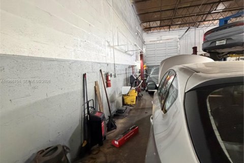 Купить коммерческую недвижимость в Норт-Майами-Бич, Флорида № 2044765 - фото 30