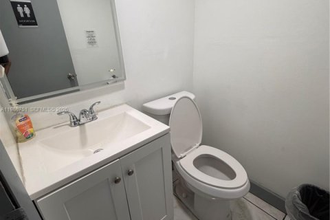 Купить коммерческую недвижимость в Норт-Майами-Бич, Флорида № 2044765 - фото 23