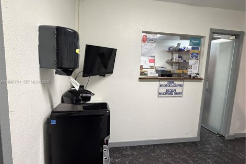 Купить коммерческую недвижимость в Норт-Майами-Бич, Флорида № 2044765 - фото 20