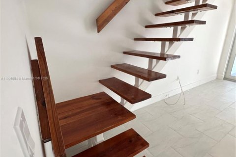 Touwnhouse à louer à Key Biscayne, Floride: 2 chambres, 81.29 m2 № 1955489 - photo 13