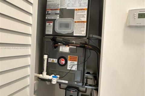 Touwnhouse à louer à Key Biscayne, Floride: 2 chambres, 81.29 m2 № 1955489 - photo 14