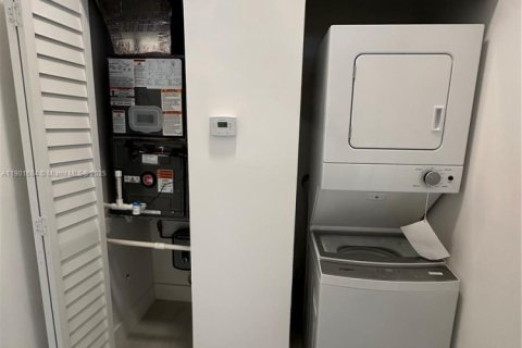 Touwnhouse à louer à Key Biscayne, Floride: 2 chambres, 81.29 m2 № 1955489 - photo 16