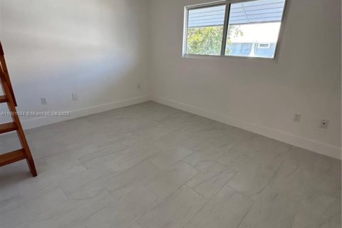 Touwnhouse à louer à Key Biscayne, Floride: 2 chambres, 81.29 m2 № 1955489 - photo 23