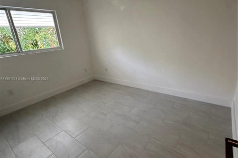 Touwnhouse à louer à Key Biscayne, Floride: 2 chambres, 81.29 m2 № 1955489 - photo 10