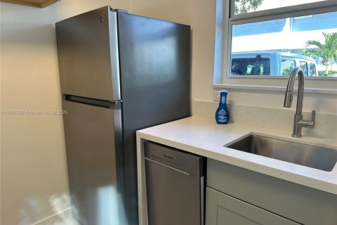 Touwnhouse à louer à Key Biscayne, Floride: 2 chambres, 81.29 m2 № 1955489 - photo 4