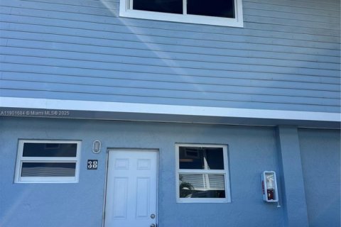 Touwnhouse à louer à Key Biscayne, Floride: 2 chambres, 81.29 m2 № 1955489 - photo 1