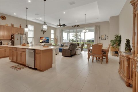 Villa ou maison à vendre à DeLand, Floride: 3 chambres, 202.34 m2 № 2353260 - photo 5