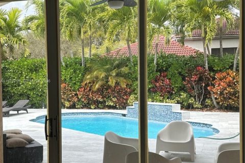 Villa ou maison à vendre à Weston, Floride: 4 chambres № 2044473 - photo 4