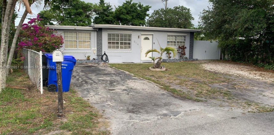 Villa ou maison à Hollywood, Floride 3 chambres, 91.04 m2 № 1696468