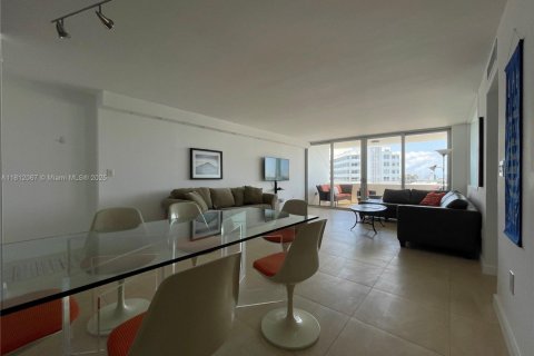 Condominio en venta en Miami Beach, Florida, 2 dormitorios, 115.01 m2 № 1756747 - foto 3