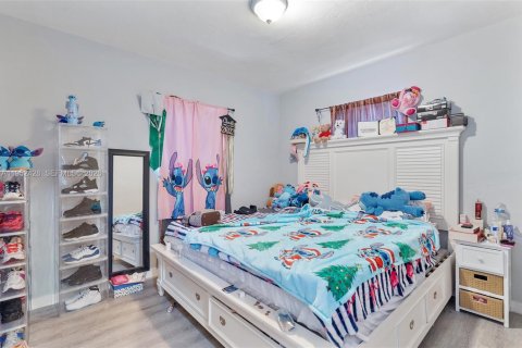 House in Miami, Florida 3 bedrooms, 102.84 sq.m. № 2006666 - photo 23