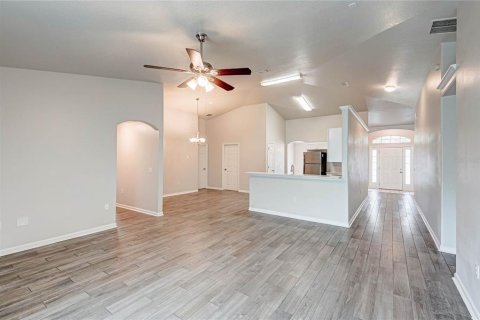 House in Kissimmee, Florida 4 bedrooms, 205.69 sq.m. № 1805335 - photo 7