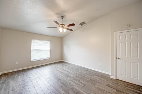 House in Kissimmee, Florida 4 bedrooms, 205.69 sq.m. № 1805335 - photo 16