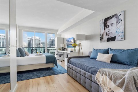 Condo in Miami, Florida, 1 bedroom  № 1797047 - photo 14