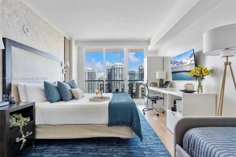 Condo in Miami, Florida, 1 bedroom  № 1797047 - photo 22